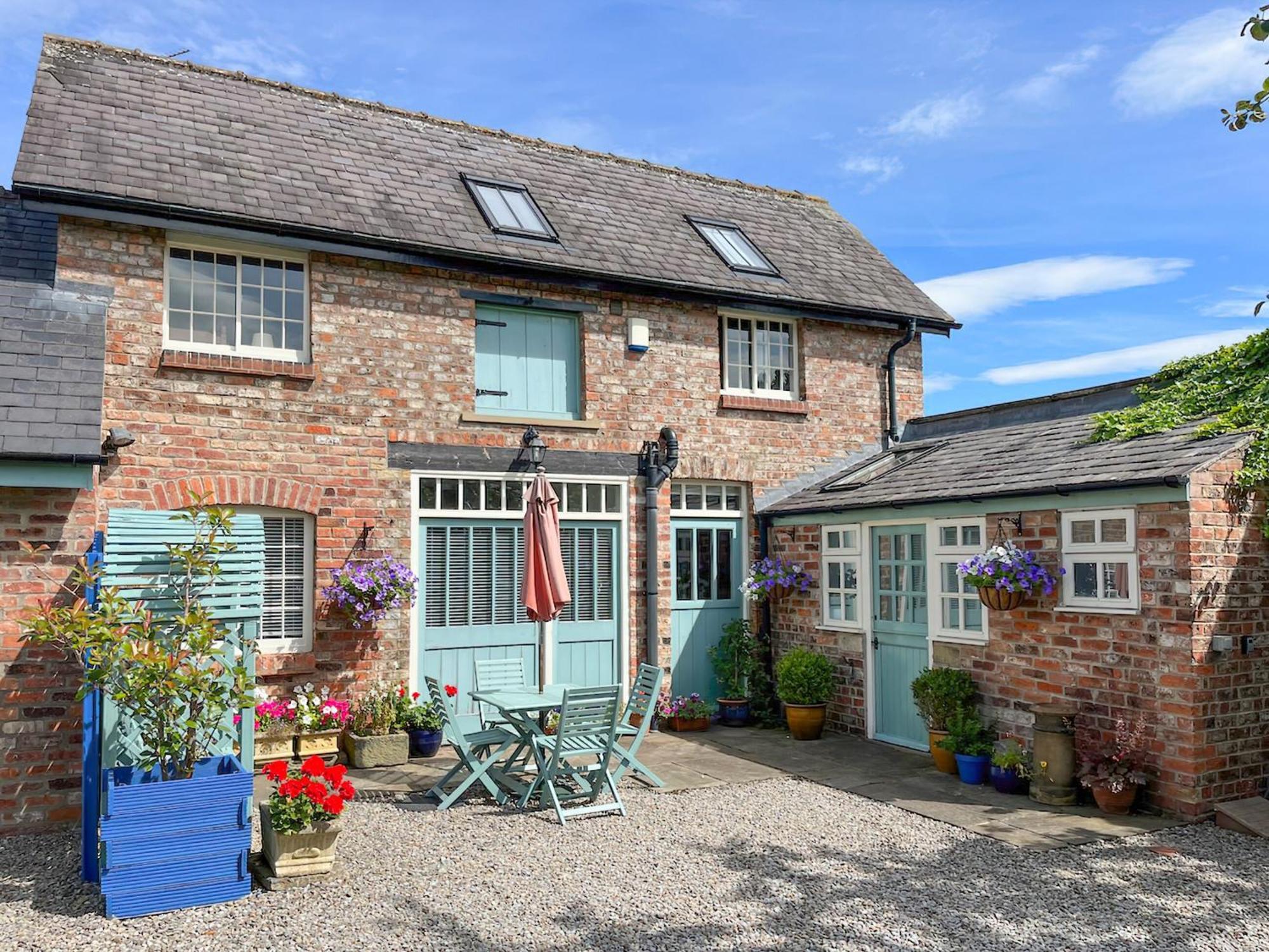 The Old Coach House Villa York Exterior photo
